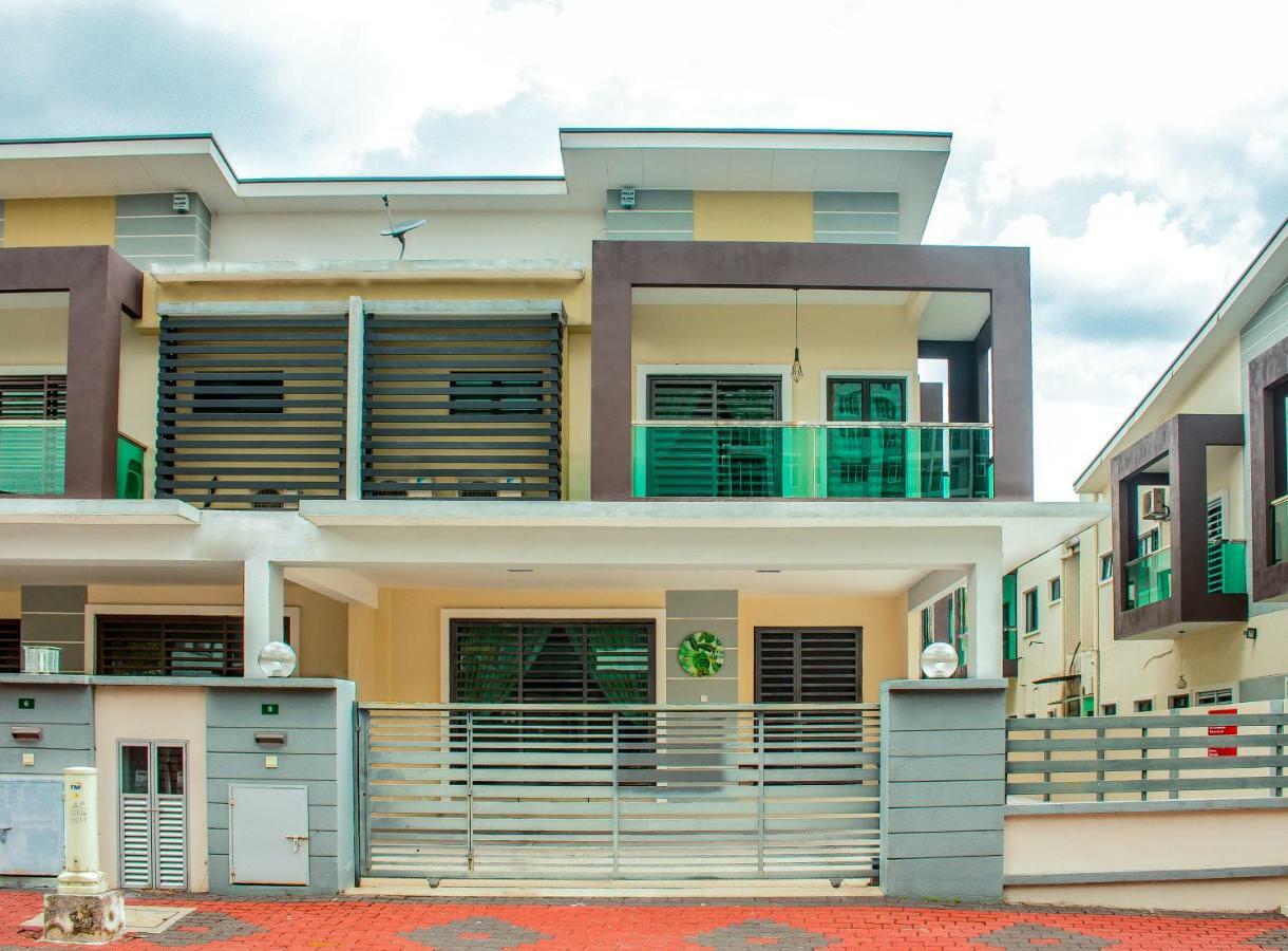 Tropical Livings Meru Ipoh Homestay By Grab A Stay Exterior foto